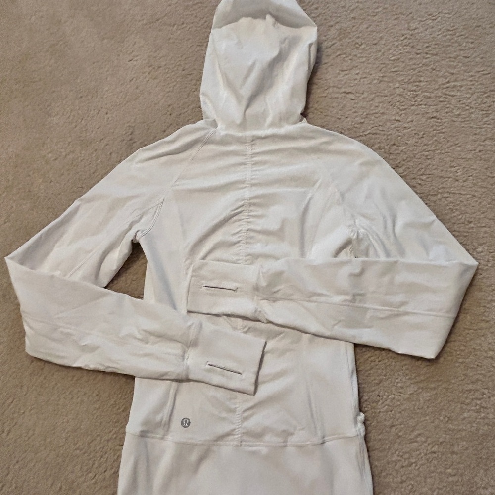 Women’s Lululemon Jacket - Picture 4 of 7